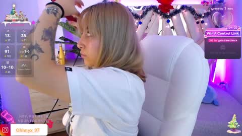 Alex   .    online show from December 19, 2024, 4:02 am