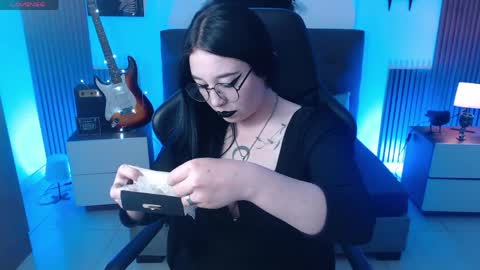 Nyx online show from April 7, 2026, 12:05 pm