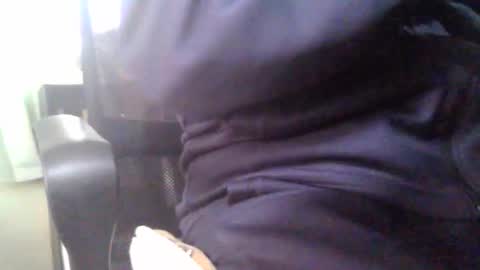 obahiro823844 online show from April 27, 2026, 7:17 am