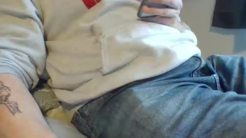 Snapshot of obedient9402 chatting on January 7, 2025, 9:40 am obedient9402 online show from January 7, 2025, 9:40 am