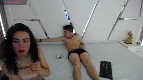 oblivionlove online show from April 7, 2026, 9:37 pm