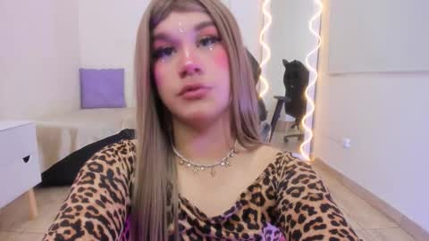 ocean_tay online show from October 19, 2025, 12:50 pm