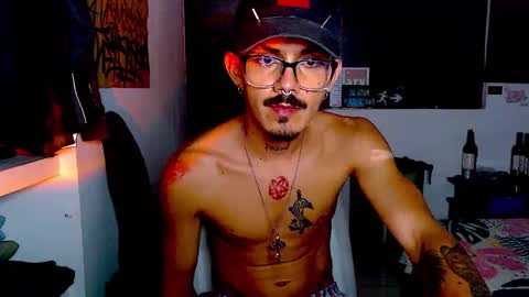 Snapshot of ocsanis69 chatting on December 16, 2025, 2:27 am Cris online show from December 16, 2025, 2:27 am