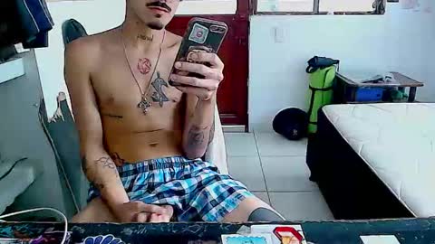 Snapshot of ocsanis69 chatting on January 13, 2026, 6:57 pm Cris online show from January 13, 2026, 6:57 pm