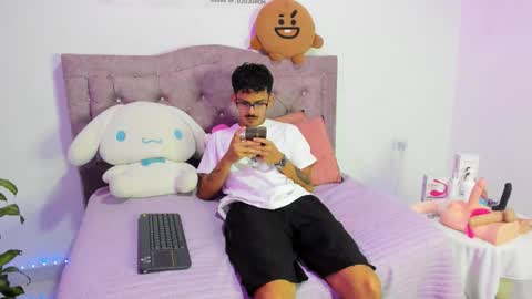 Snapshot of ocsanis69 chatting on February 15, 2026, 2:19 am Cris online show from February 15, 2026, 2:19 am