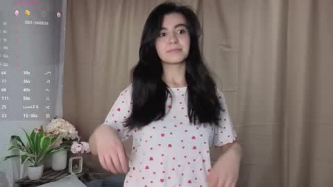 Snapshot of octaviaamos chatting on October 29, 2025, 4:15 am Monica online show from October 29, 2025, 4:15 am