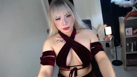 Snapshot of octaviayuki chatting on December 12, 2024, 11:47 pm Kyla online show from December 12, 2024, 11:47 pm