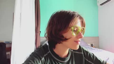 Snapshot of octopussy69x chatting on December 2, 2024, 5:26 am Evie online show from December 2, 2024, 5:26 am