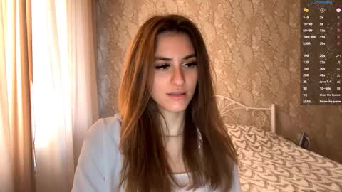 Snapshot of odelinabain chatting on October 21, 2025, 9:54 am Mia online show from October 21, 2025, 9:54 am