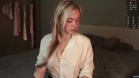 Snapshot of odelynbrower chatting on October 20, 2025, 7:47 pm Alice online show from October 20, 2025, 7:47 pm