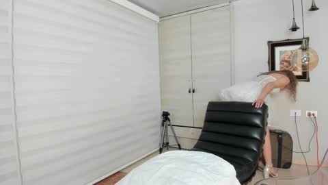 Ana  online show from February 14, 2026, 10:45 am