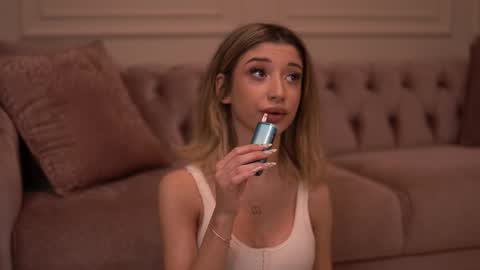 Odette online show from October 19, 2025, 1:50 am