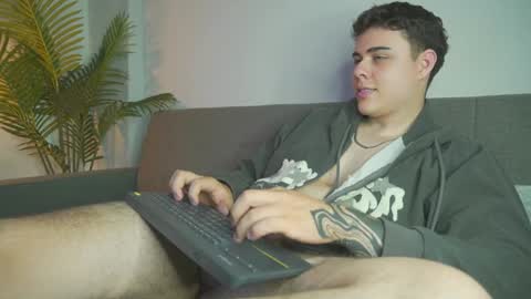 Snapshot of odin_blake chatting on December 27, 2024, 3:42 am ODIN online show from December 27, 2024, 3:42 am