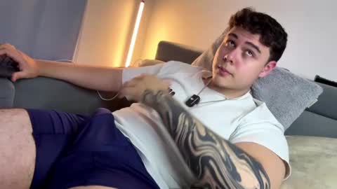 Snapshot of odin_blake chatting on September 30, 2025, 2:49 am ODIN online show from September 30, 2025, 2:49 am