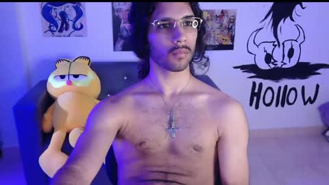 Snapshot of oezack__ chatting on February 25, 2025, 8:03 am Zack online show from February 25, 2025, 8:03 am