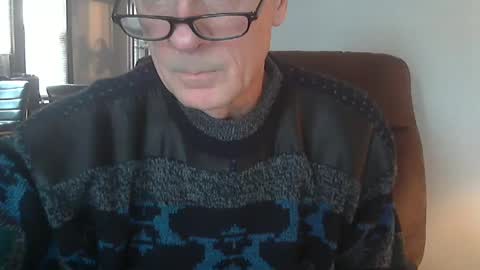 Snapshot of office_slr chatting on December 25, 2024, 3:49 pm Officer online show from December 25, 2024, 3:49 pm