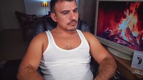 officeman7 online show from December 12, 2024, 9:04 pm