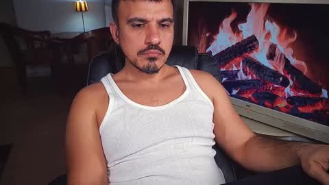 officeman7 online show from February 5, 2025, 8:25 pm