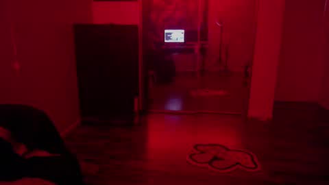 Snapshot of officialmoneyxxx chatting on January 21, 2025, 7:28 pm Money online show from January 21, 2025, 7:28 pm