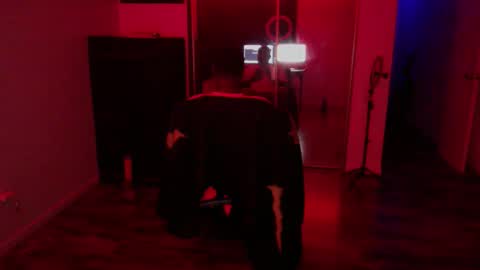 Snapshot of officialmoneyxxx chatting on November 8, 2025, 9:53 am Money online show from November 8, 2025, 9:53 am