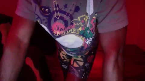 Snapshot of officialmoneyxxx chatting on November 17, 2025, 9:48 am Money online show from November 17, 2025, 9:48 am