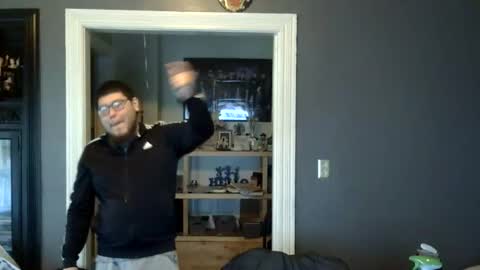 Snapshot of oflores77 chatting on May 16, 2026, 3:55 pm oscar flores online show from May 16, 2026, 3:55 pm