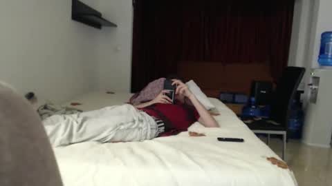 Snapshot of ofsolovicio chatting on September 12, 2025, 10:32 pm ofsolovicio online show from September 12, 2025, 10:32 pm