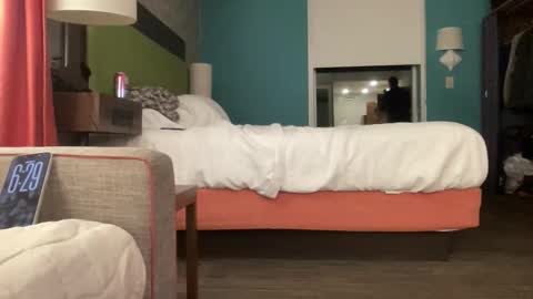 Snapshot of ofthatguy chatting on November 2, 2025, 11:29 pm ofthatguy online show from November 2, 2025, 11:29 pm