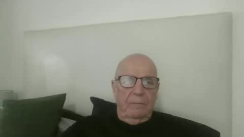 oggi95 online show from November 17, 2025, 1:17 pm