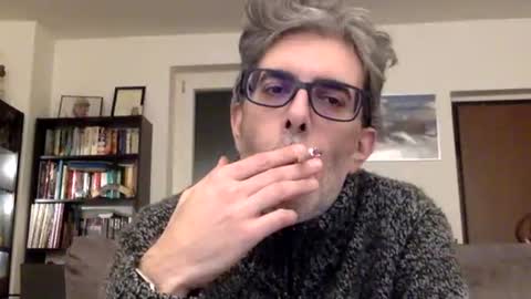 Snapshot of oggs48 chatting on February 18, 2025, 10:03 pm oggs48 online show from February 18, 2025, 10:03 pm