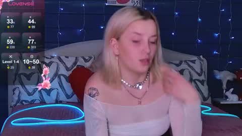 Snapshot of oh_my_julia chatting on May 14, 2026, 10:38 pm oh_my_julia online show from May 14, 2026, 10:38 pm