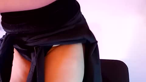 Snapshot of oh_xxxlt4 chatting on January 28, 2025, 2:21 pm Oh xxxLt4 online show from January 28, 2025, 2:21 pm