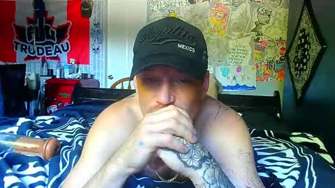 Snapshot of oh_you_know69 chatting on September 21, 2025, 11:39 pm who dares toss me some tips lets have fun online show from September 21, 2025, 11:39 pm