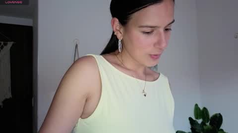 Snapshot of ohanna_ chatting on May 6, 2026, 10:26 pm ohanna_ online show from May 6, 2026, 10:26 pm