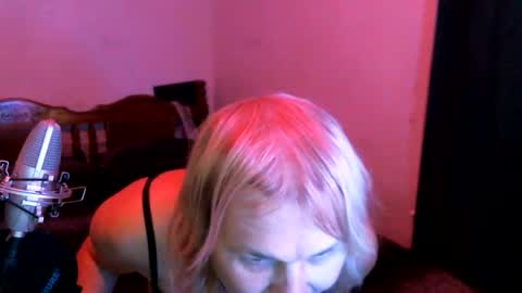 ohellesbells online show from June 1, 2026, 6:26 am