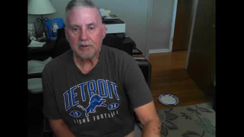 Snapshot of ohfukitsbob chatting on September 19, 2025, 3:24 pm ohfukitsbob online show from September 19, 2025, 3:24 pm