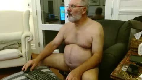 Ohjonny online show from December 2, 2025, 9:47 am