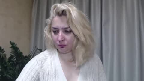 Snapshot of ohsweetiren chatting on October 16, 2025, 4:57 am Iren online show from October 16, 2025, 4:57 am