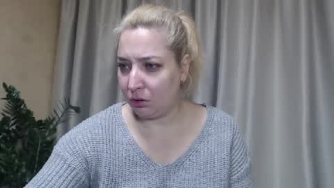 Snapshot of ohsweetiren chatting on October 19, 2025, 2:34 am Iren online show from October 19, 2025, 2:34 am