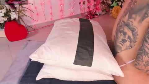 Snapshot of ohyesly_ chatting on February 24, 2026, 10:57 am ohyesly_ online show from February 24, 2026, 10:57 am