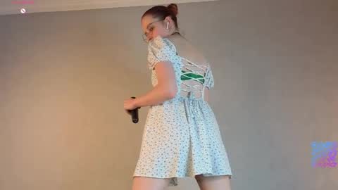 Yumi online show from April 16, 2026, 6:19 pm