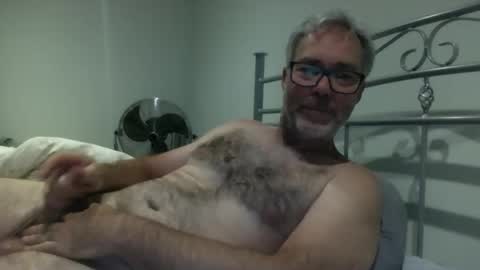 oiledcouple1 online show from November 8, 2025, 9:09 am