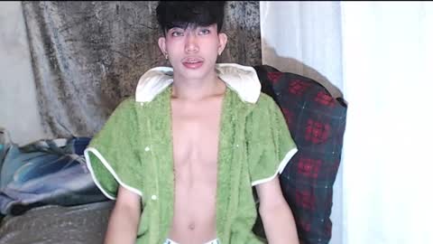 OISHI1II online show from December 9, 2024, 9:06 am