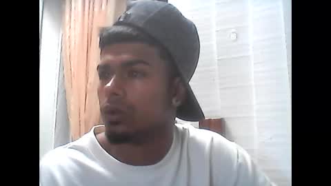 ojos_claross online show from March 14, 2026, 2:22 pm