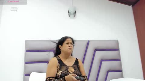 Olaia  online show from February 20, 2026, 12:05 pm