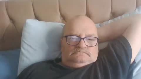 old_fkr online show from December 11, 2024, 9:52 am