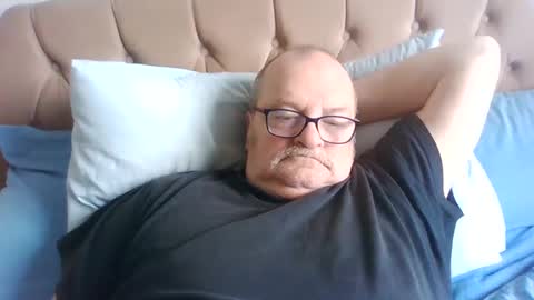 old_fkr online show from February 20, 2025, 10:27 am