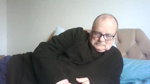 old_fkr online show from February 26, 2025, 10:04 am