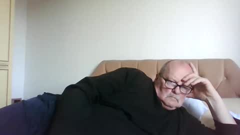 old_fkr online show from April 27, 2026, 6:17 pm