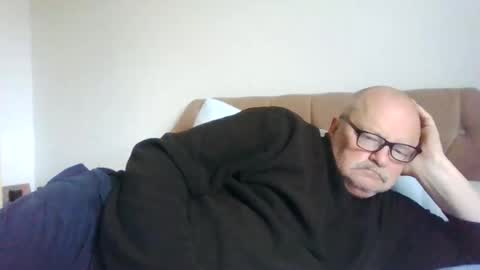 Snapshot of old_fkrr_ chatting on September 11, 2025, 8:36 am old_fkrr_ online show from September 11, 2025, 8:36 am